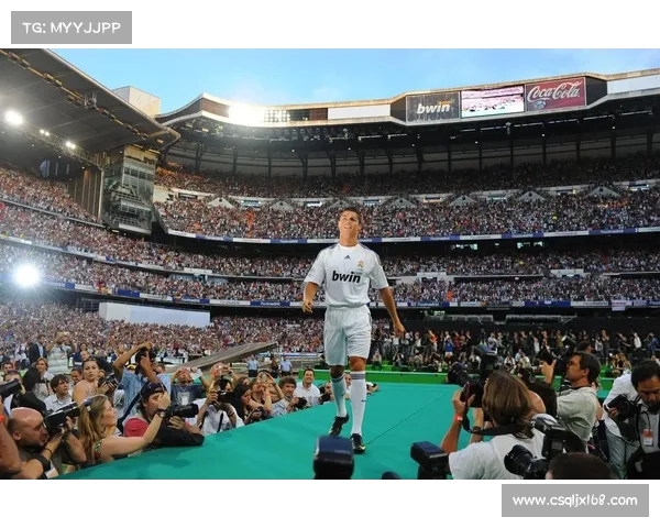 哈谢克与C罗：两位足球传奇的辉煌成就与时代影响力对比分析