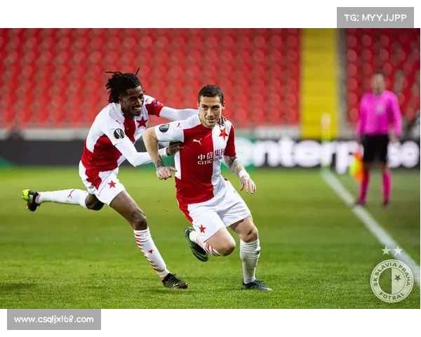 如何在格拉斯哥足球历史中脱颖而出并成为传奇人物